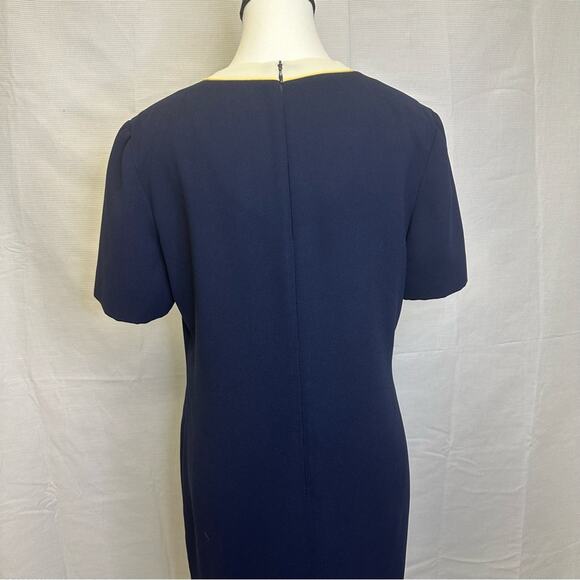 Vintage Talbots Navy Blue Dress with Contrast Trim and Pearl Buttons - Size 4 - Picture 5 of 11